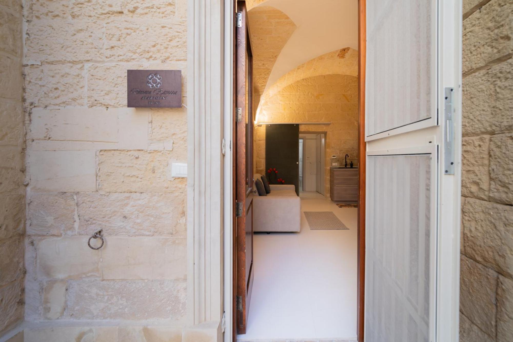 Dimora Barocca Apartment Irene Lecce Exterior foto